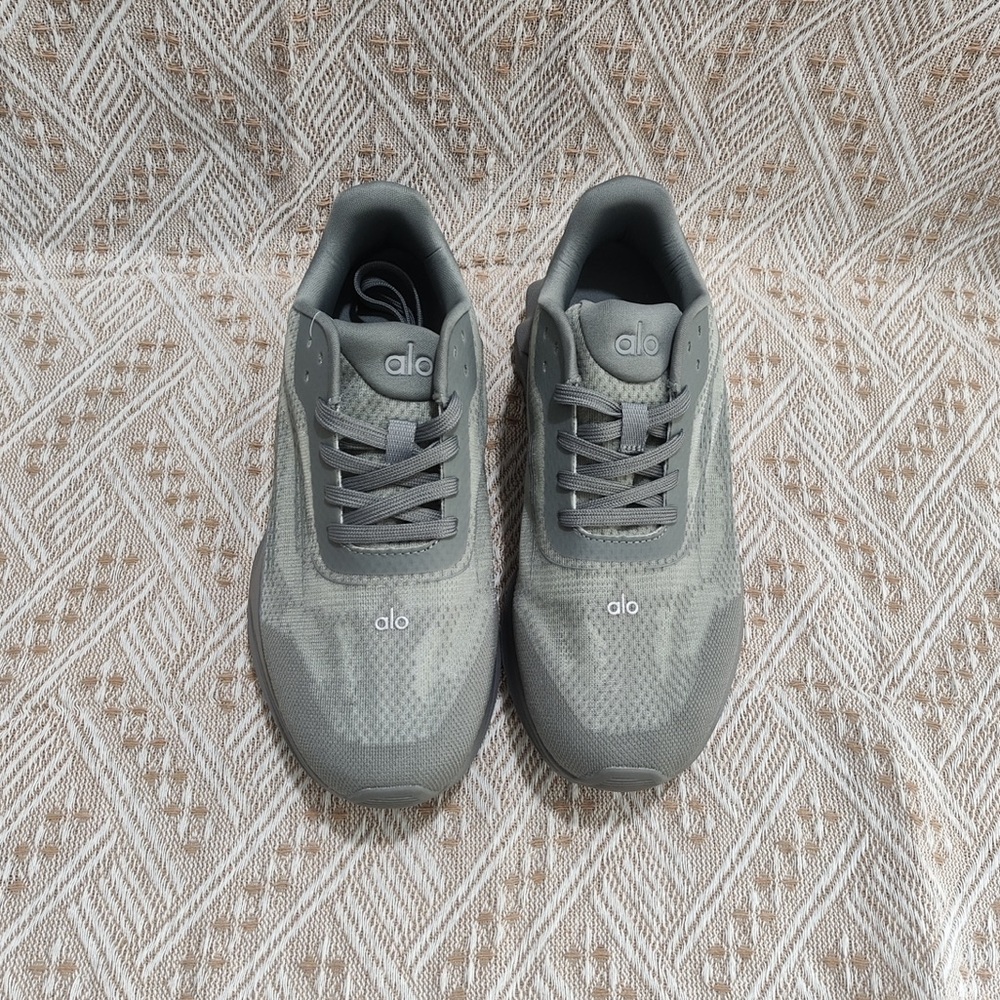 ALO Yoga Men’s Grey Athletic Sneakers